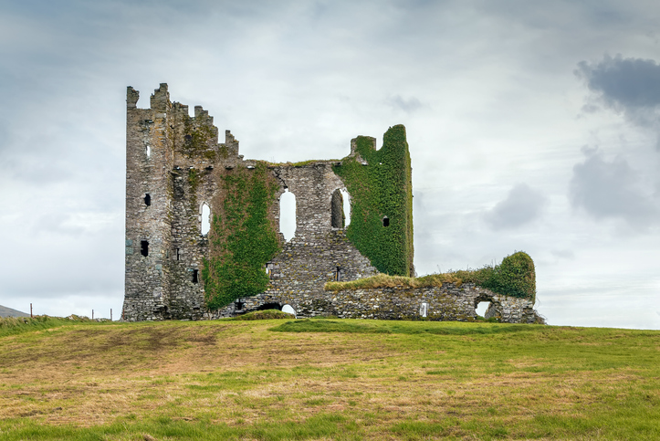 Ballycarbery Castle view