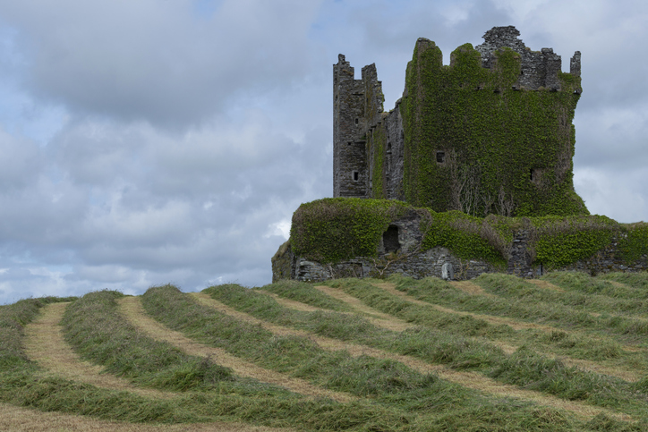 Ballycarbery Castle view