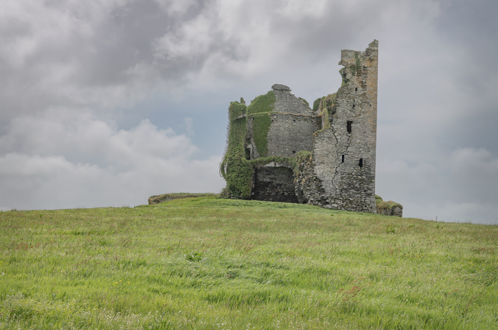 Ballycarbery Castle view