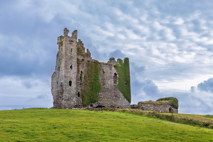Ballycarbery Castle view