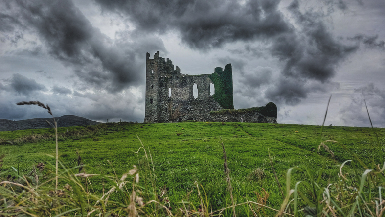 Ballycarbery Castle view
