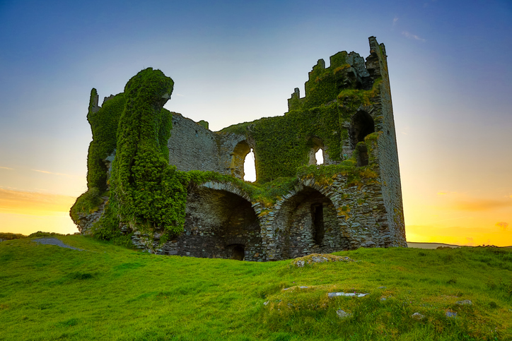 Ballycarbery Castle view