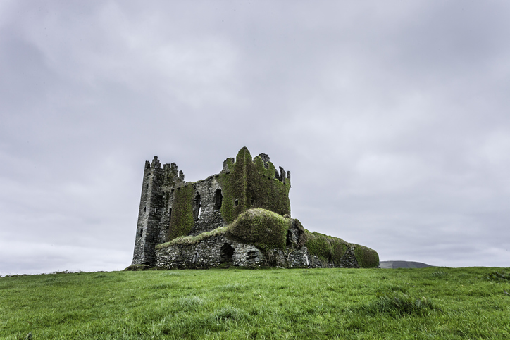Ballycarbery Castle view